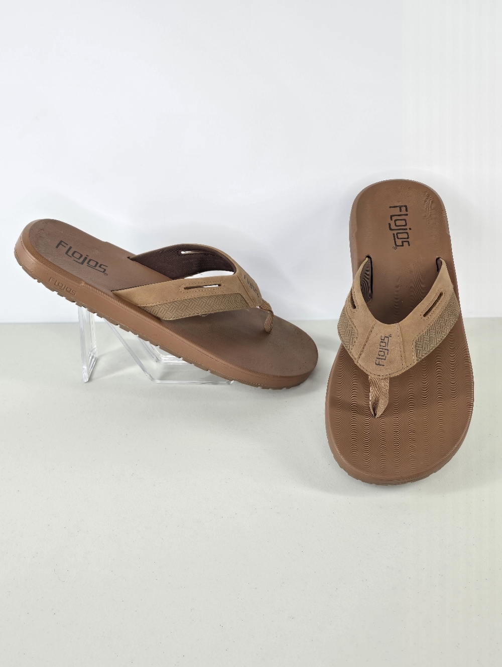 Men's Flojos Just Hangin' Out Flip Flops Tan Memory Foam Sandals Size 10